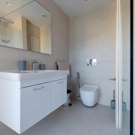 Luxury With Views In Mercury Towers St. Julian's