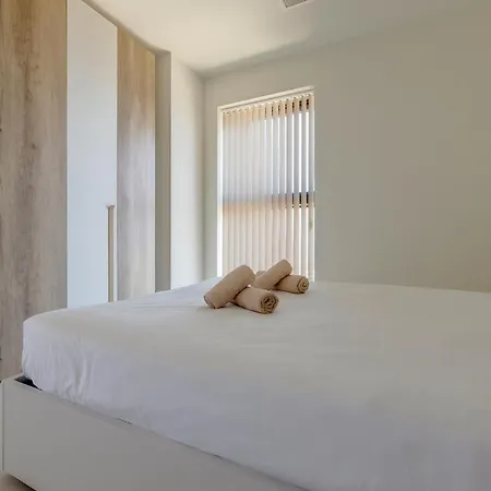 Luxury With Views In Mercury Towers Apartament St. Julian's