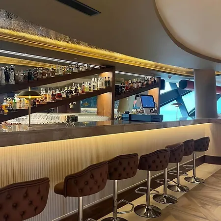דירה Luxury With Views In Mercury Towers